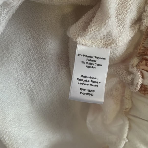 Olivia and Vivian cropped hoodie - Picture 8 of 12